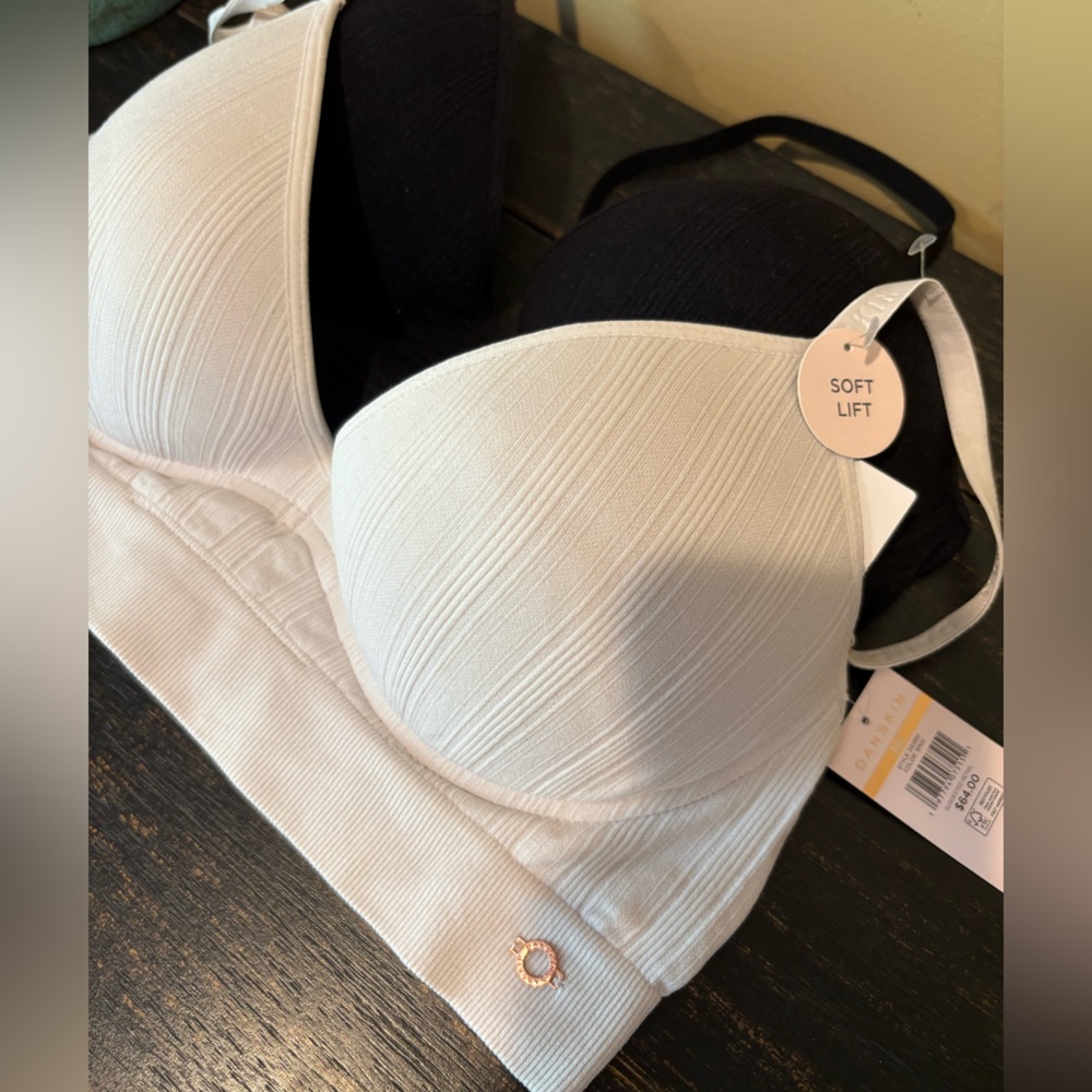 Danskin Soft Lift pale pink and Black Bra Set